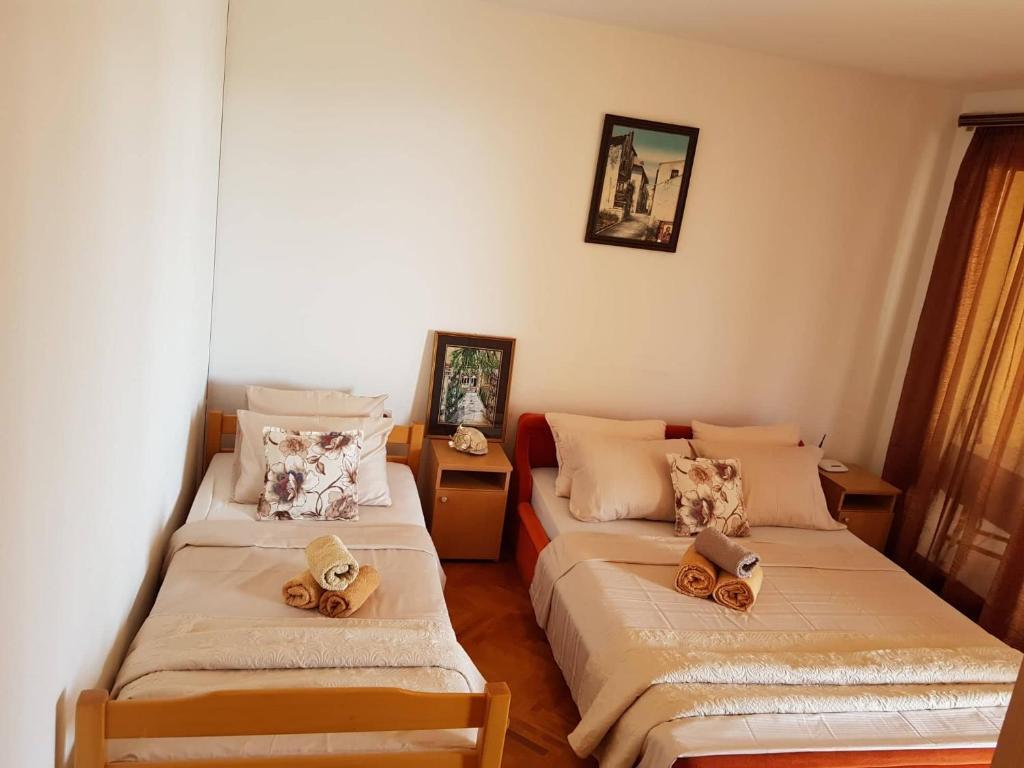 Бар: Apartment Dasic