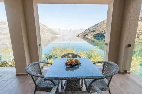 Стрп: Sunshine of Montenegro Apartments