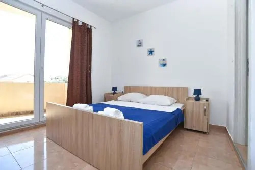 Будва: Apartments Jelusic