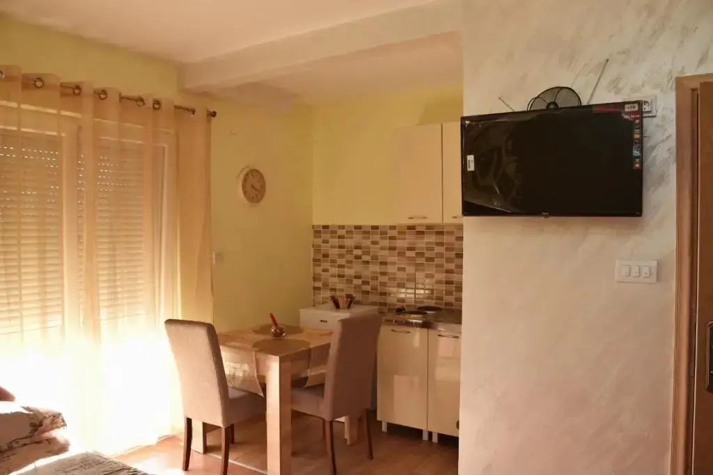 Тиват: Apartments Vuksanovic