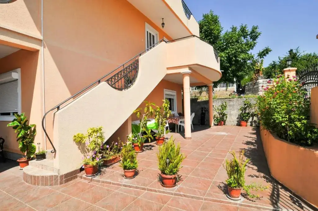 Тиват: Apartments Vuksanovic