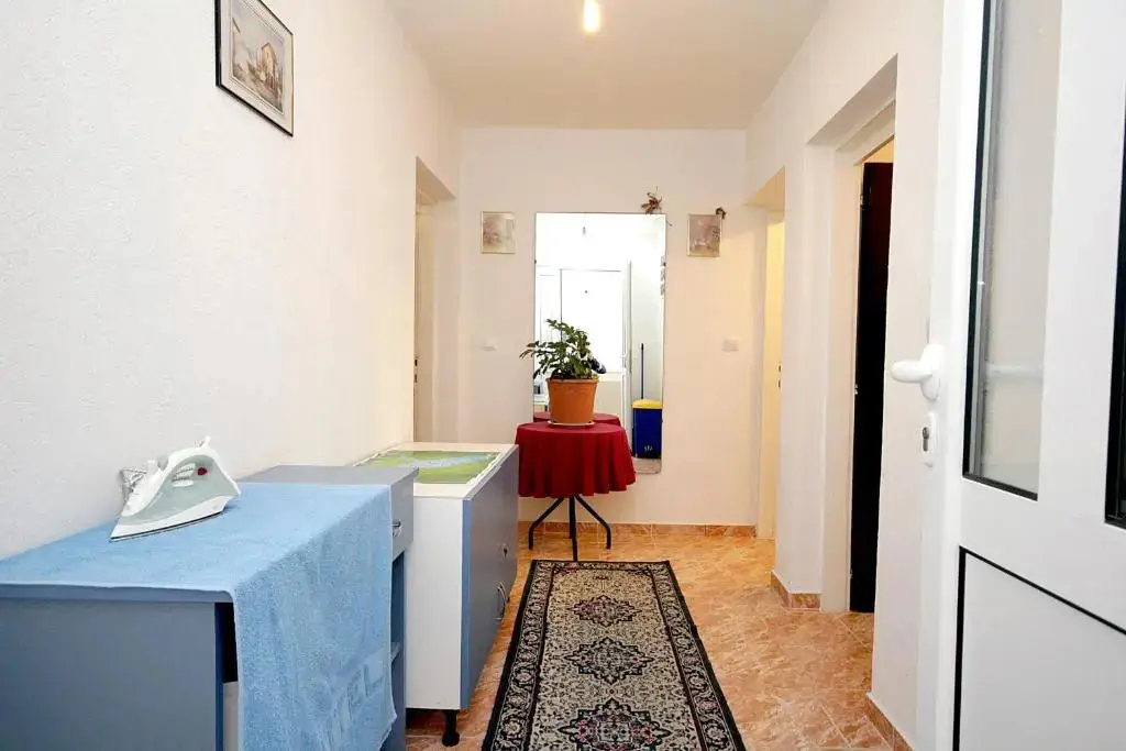 Петровац: Apartmani Neda Bane
