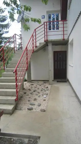 Жабляк: Apartments Grbović