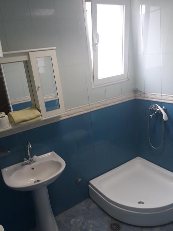 Добро Вода: Apartments Aza