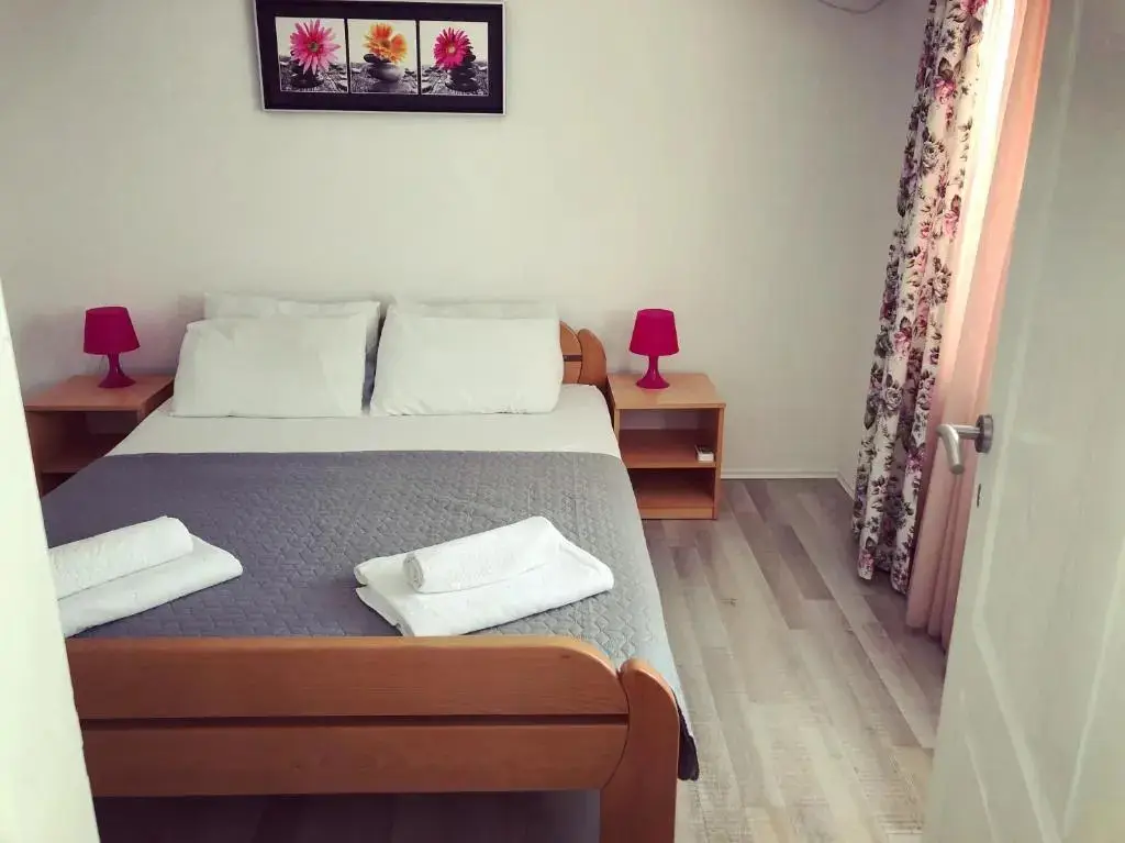 Бар: Apartments Mrdak