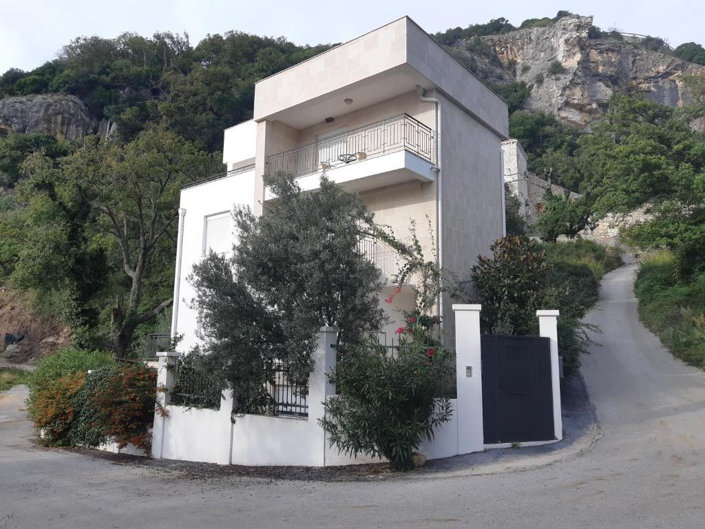 Катун-Режевичи: Apartments Villa Simonovic