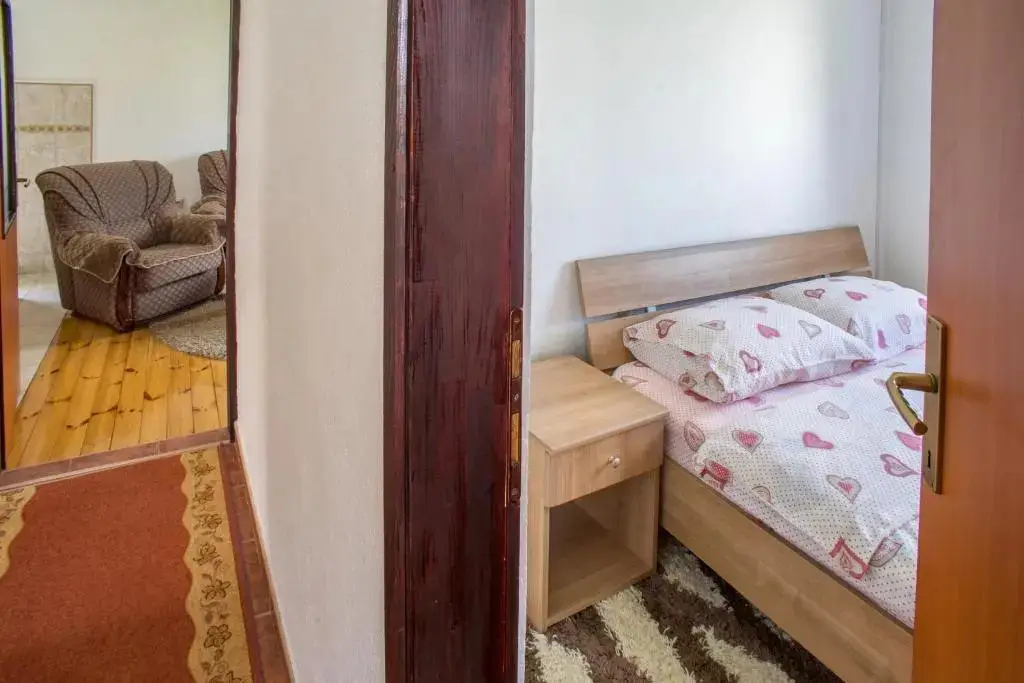 Жабляк: Apartments Dedeic