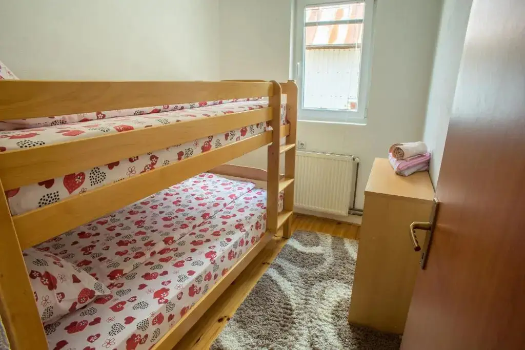 Жабляк: Apartments Dedeic