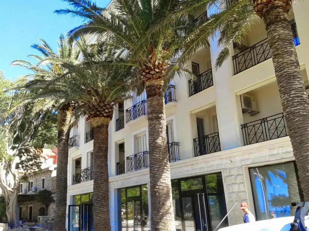 Петровац: Apartments Dangubic