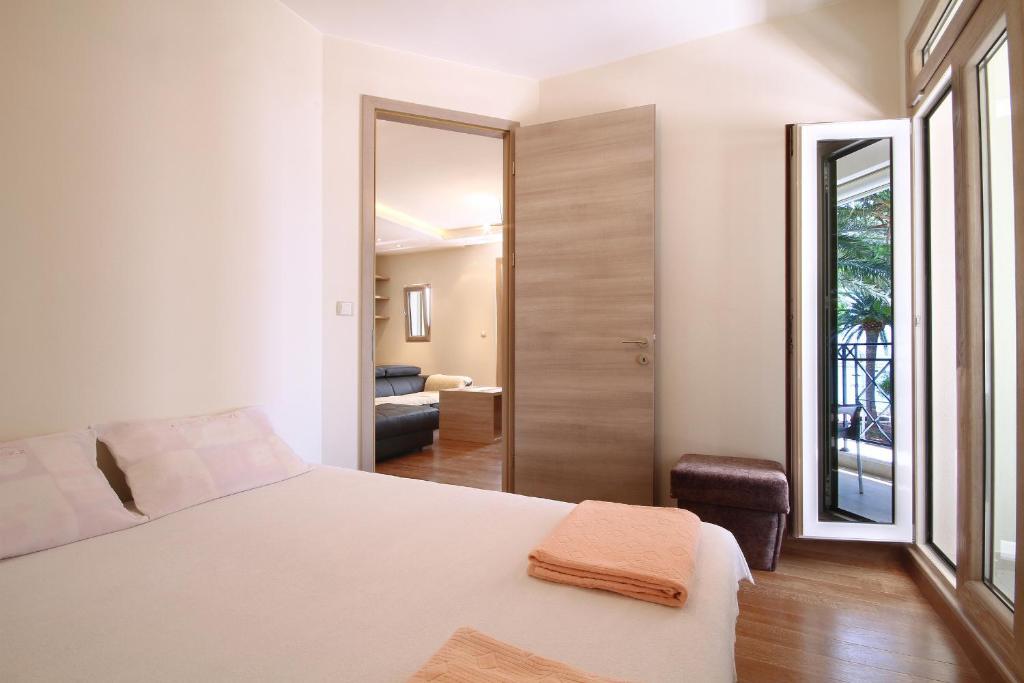 Петровац: Apartments Dangubic