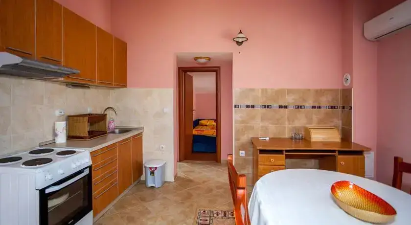Тиват: Apartment Kandic