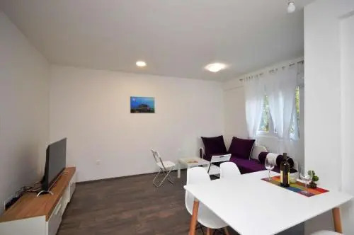 Тиват: Apartments Iva