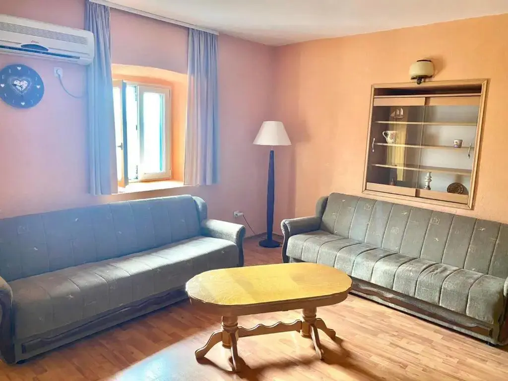 Петровац: Apartments Teodora Obala