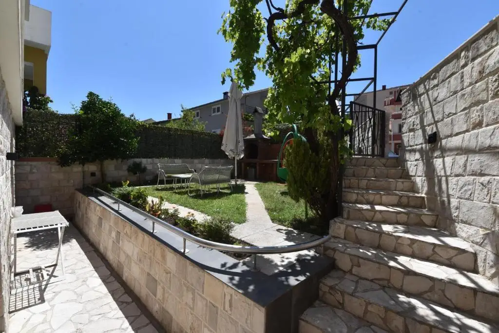 Будва: Apartments Buba