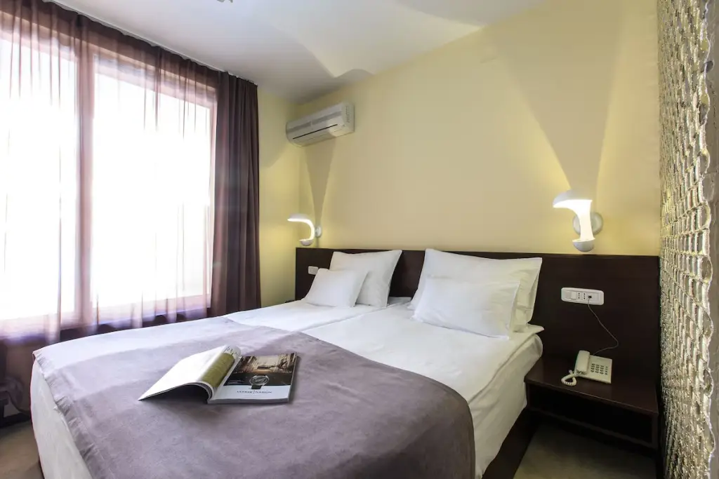 Бечичи: Hotel Premier