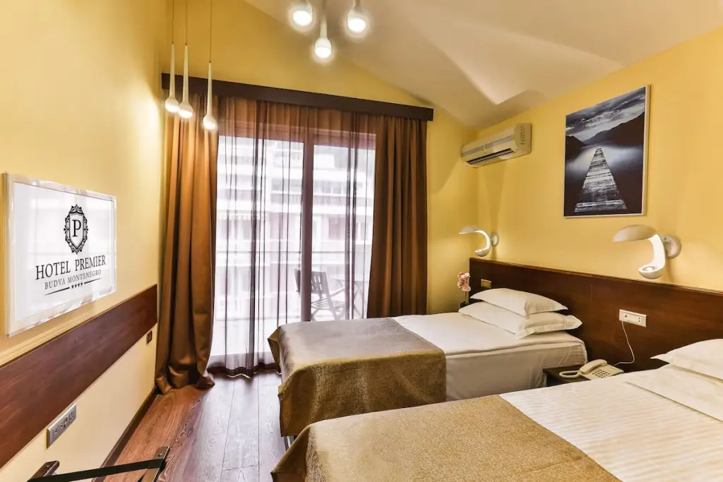 Бечичи: Hotel Premier