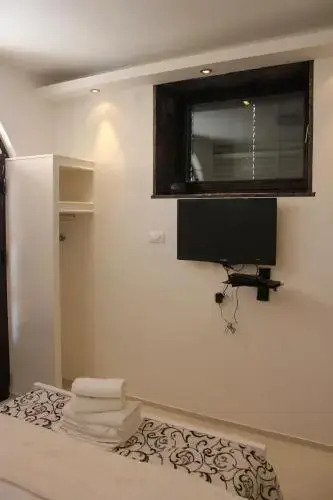 Доброта: Guest House Tomcuk