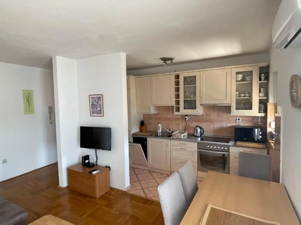 Херцег-Нови: Apartment Topla