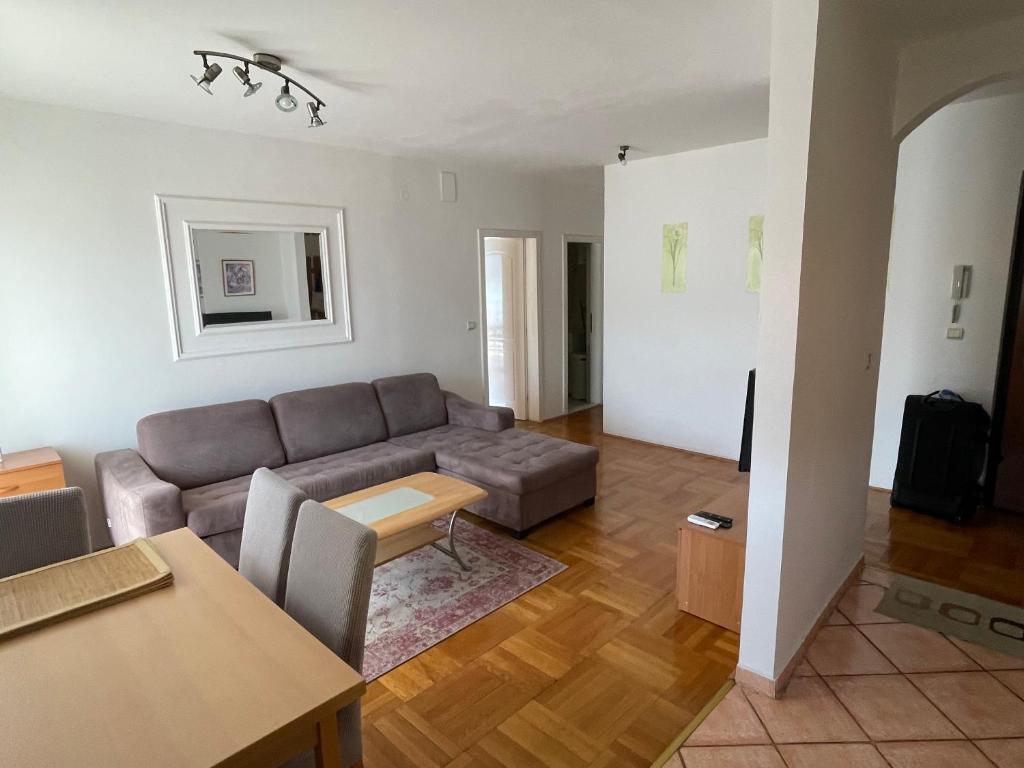 Херцег-Нови: Apartment Topla