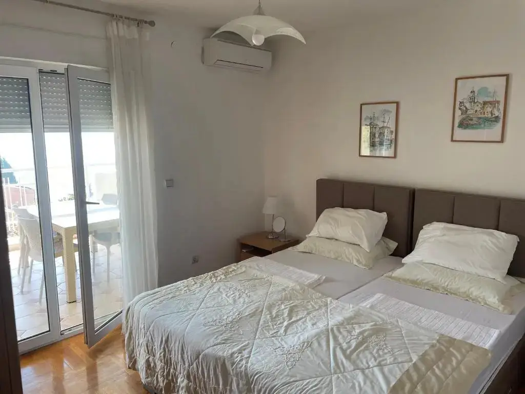Херцег-Нови: Apartment Topla
