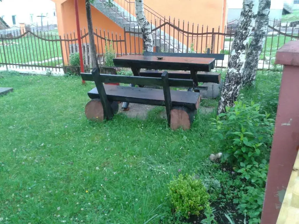 Жабляк: Apartment Usović