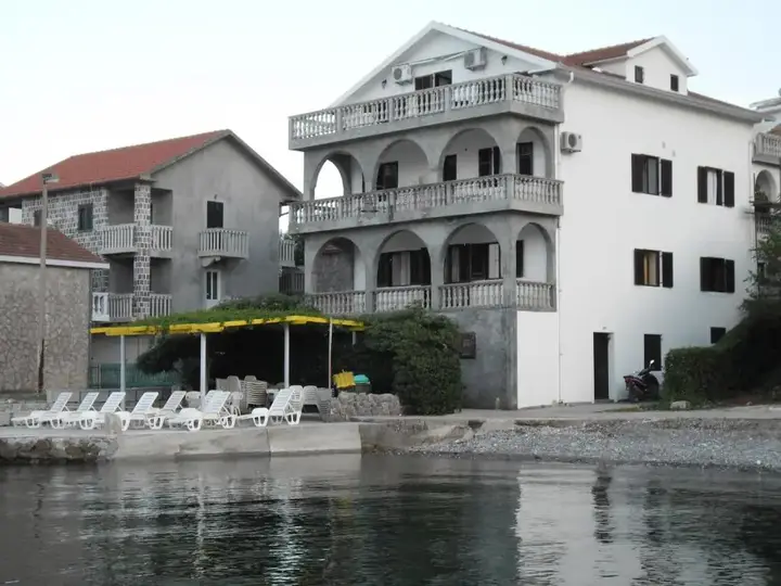 Крашичи: Apartments Hacienda Petrovic