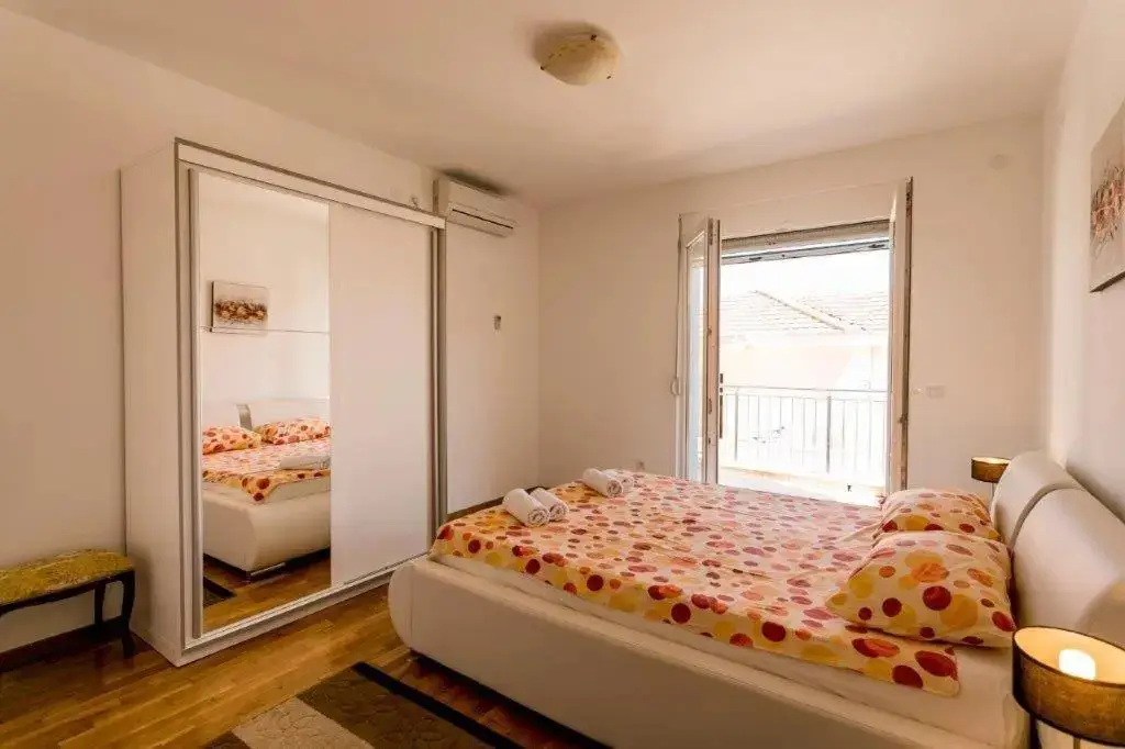 Игало: Apartments Lille