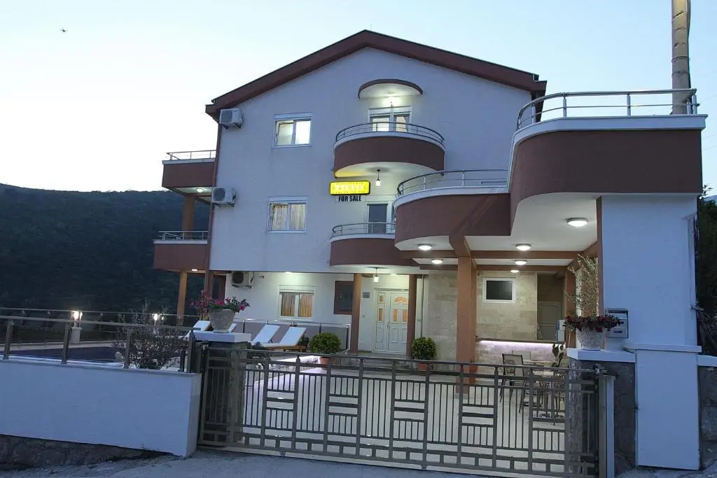 Бечичи: Villa LUX Rajovic