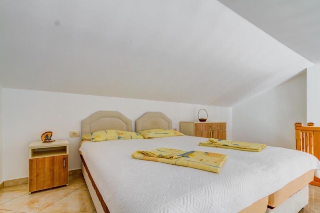 Бечичи: Villa LUX Rajovic
