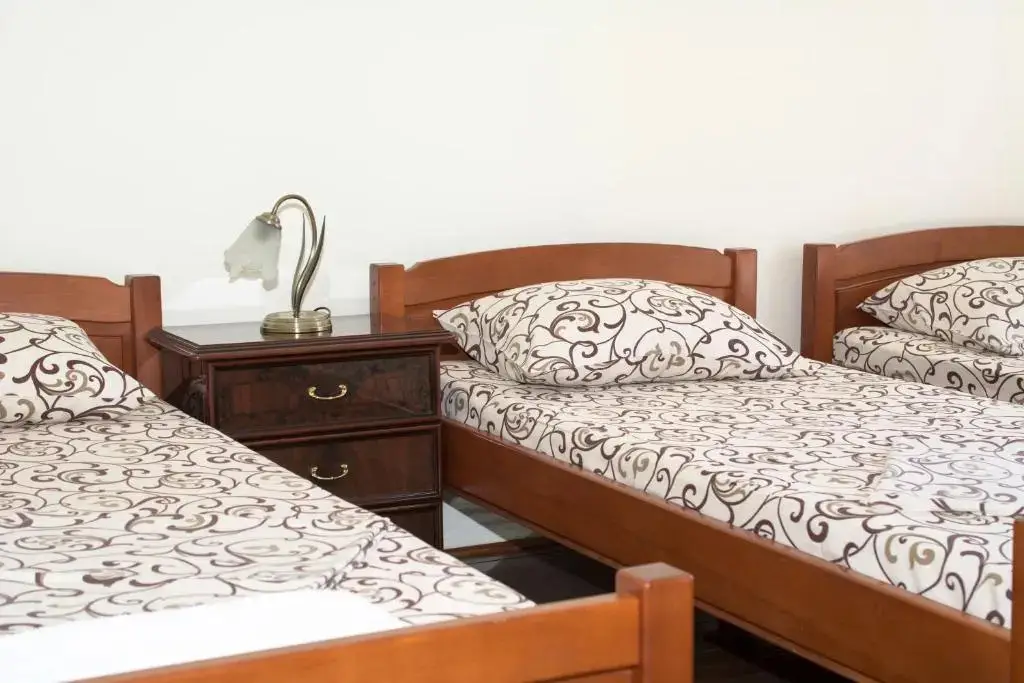 Бусат: Apartments and Studios Anicic