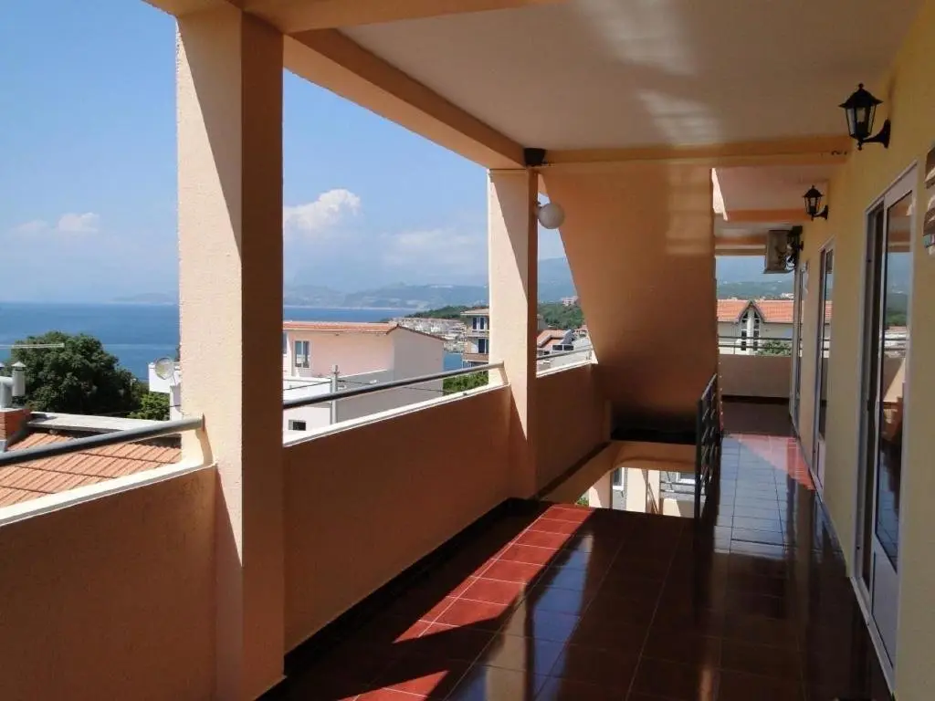 Бусат: Apartments and Studios Anicic