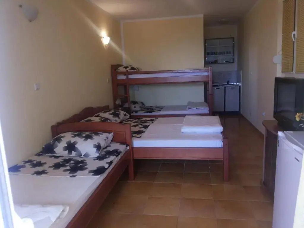 Бусат: Apartments and Studios Anicic