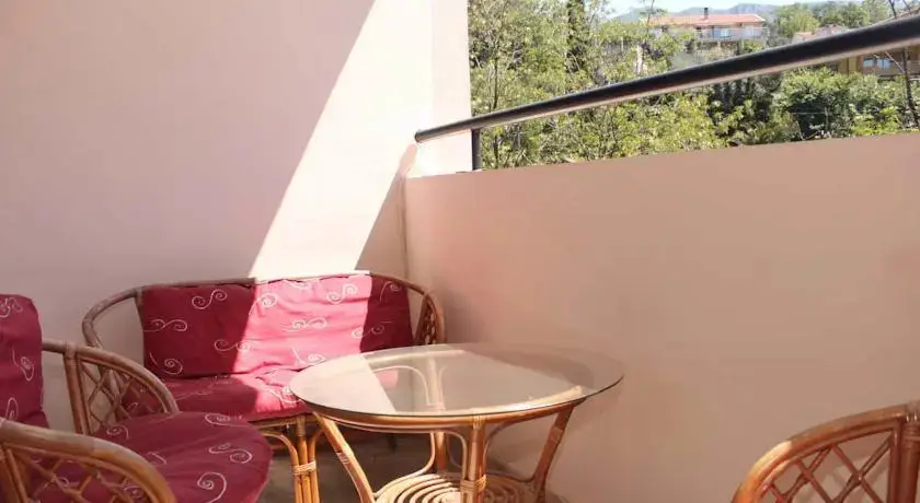 Бечичи: Apartments Lena