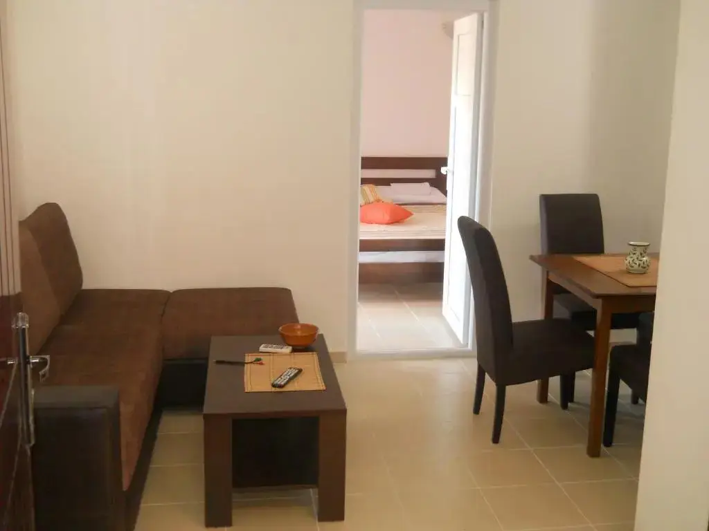 Сутоморе: Apartments Brnjada Sutomore