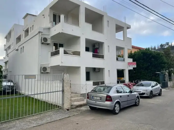 Сутоморе: Apartments Pericic