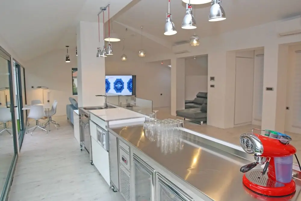Доброта: Apartments Windrose