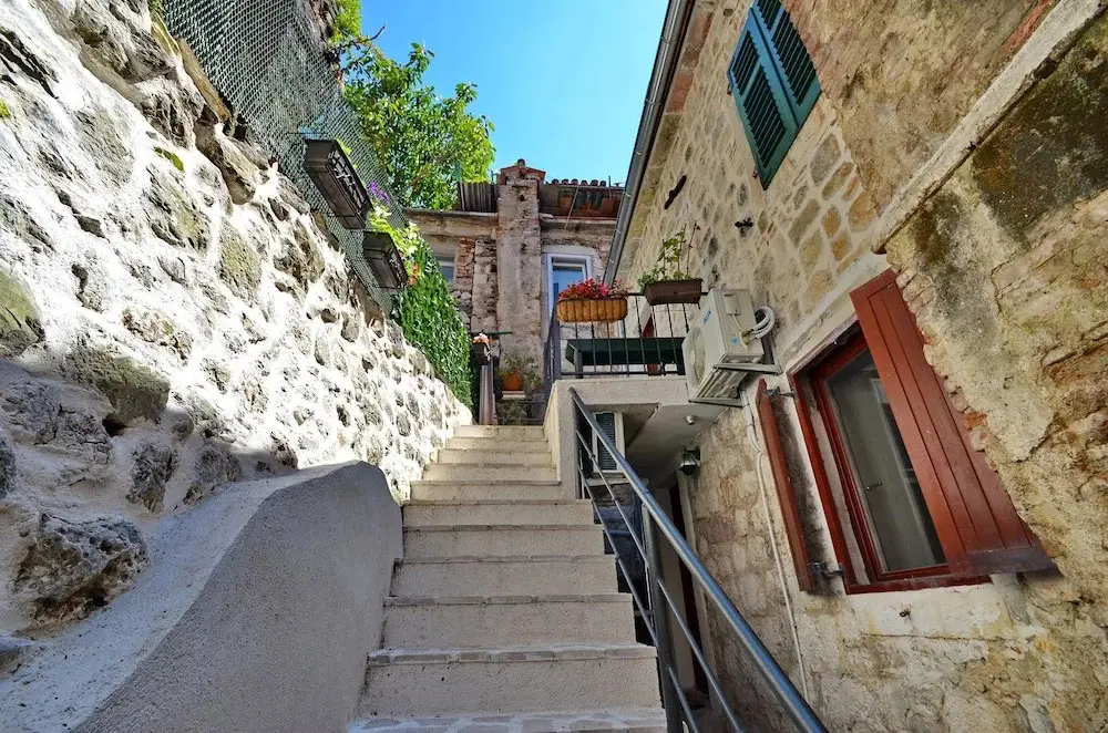 Historic Stone House — фото 1