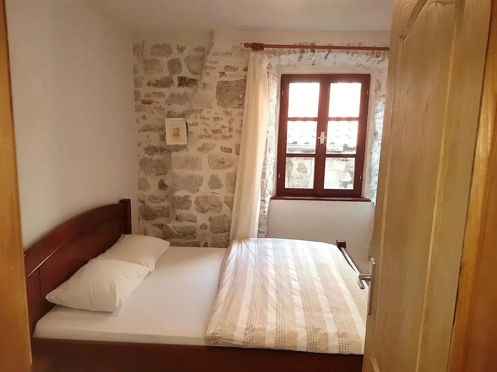 Доброта: Historic Stone House