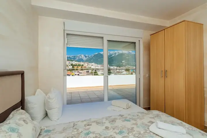 Бар: ApartHotel Stijovic
