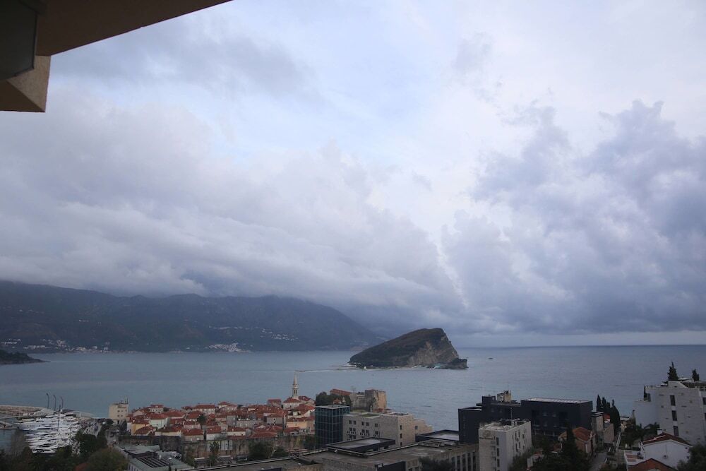 Будва: The Old Town Viewpoint Apartments