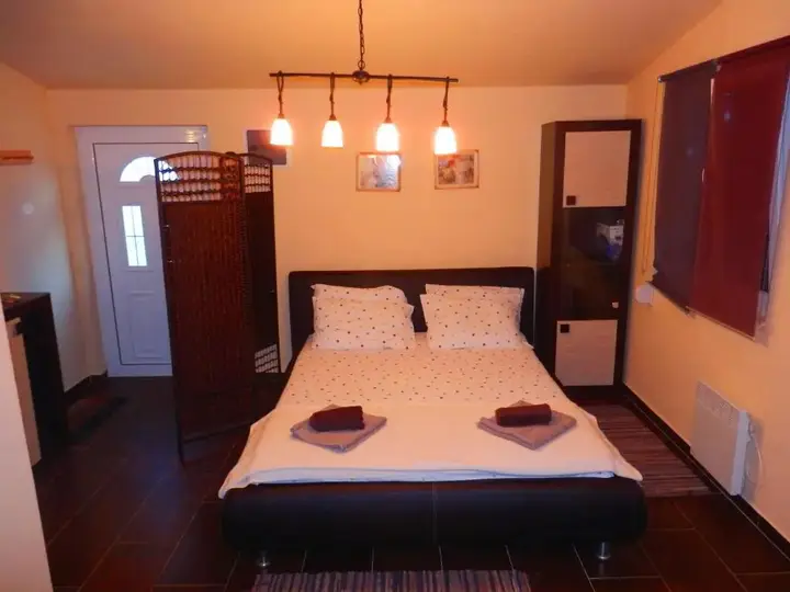 Бусат: Apartments Vladilena