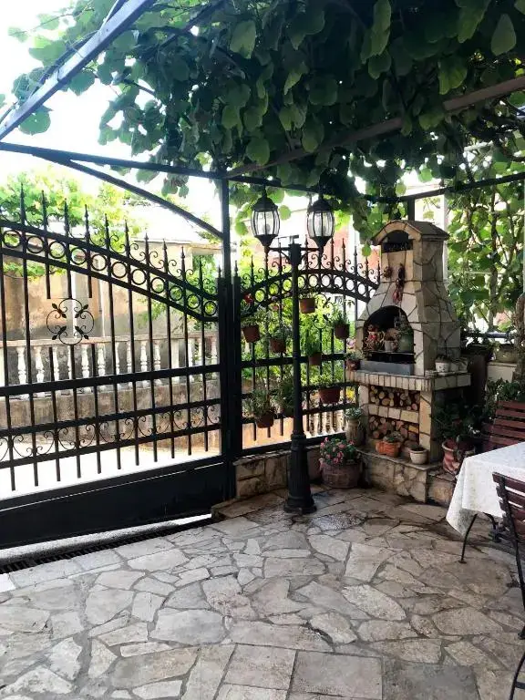 Сутоморе: Apartments Moracanin