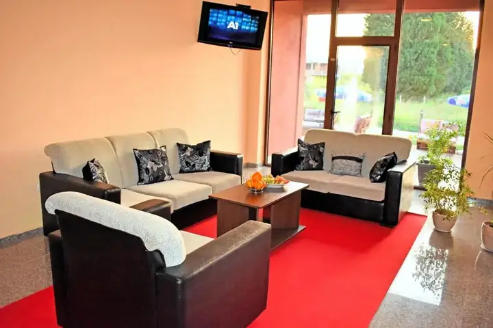 Ульцинь: Apartments Contessa
