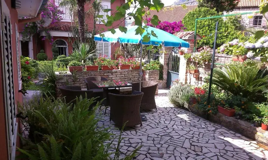 Доброта: Apartment City Garden