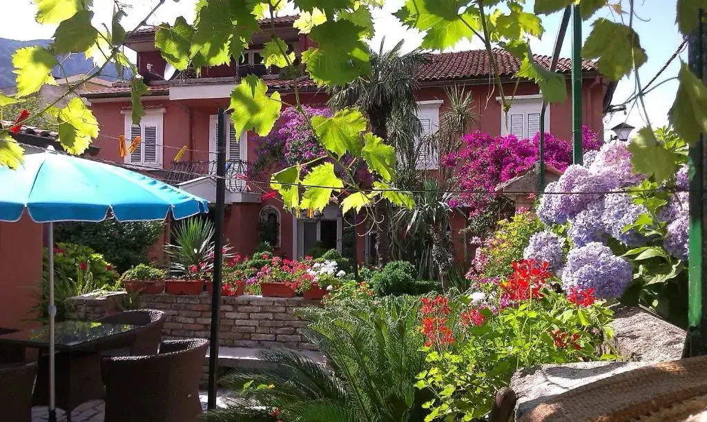Доброта: Apartment City Garden