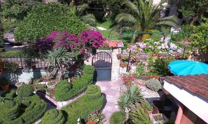 Доброта: Apartment City Garden