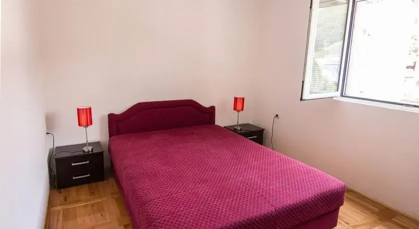 Тиват: Apartment Dejan