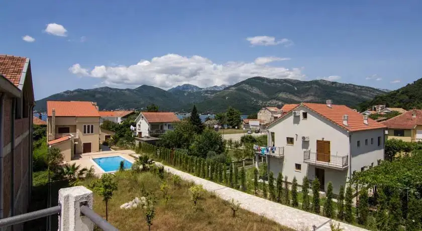 Тиват: Apartment Dejan