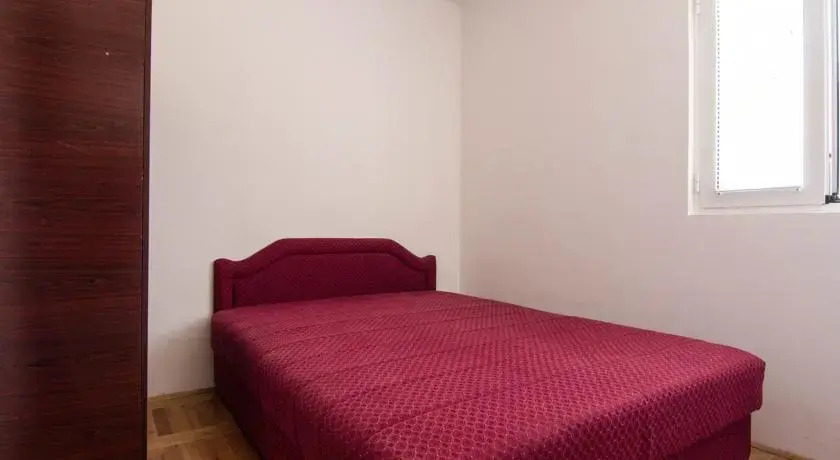 Тиват: Apartment Dejan
