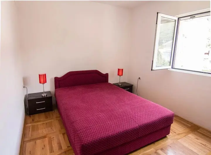 Тиват: Apartment Dejan
